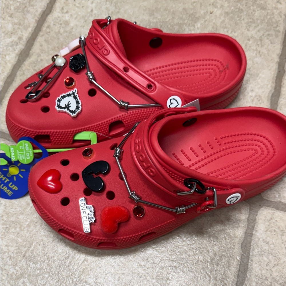 CROCS x Karol G Red Classic Clogs with Charms - Picture 3 of 4